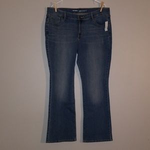 Old Navy Mid-Rise Boot Cut Curvy Jean